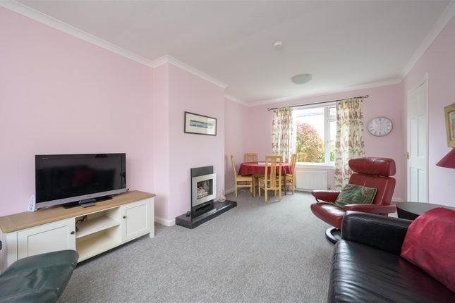 16, Stewart Crescent, Currie photo 4