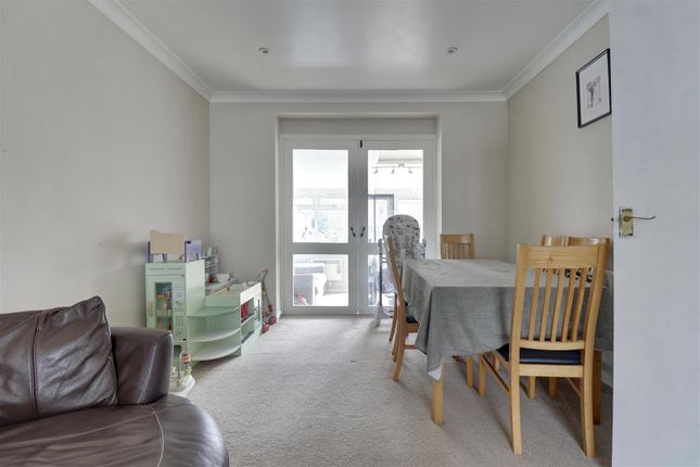 40, Wallisdean Avenue, Fareham photo 4