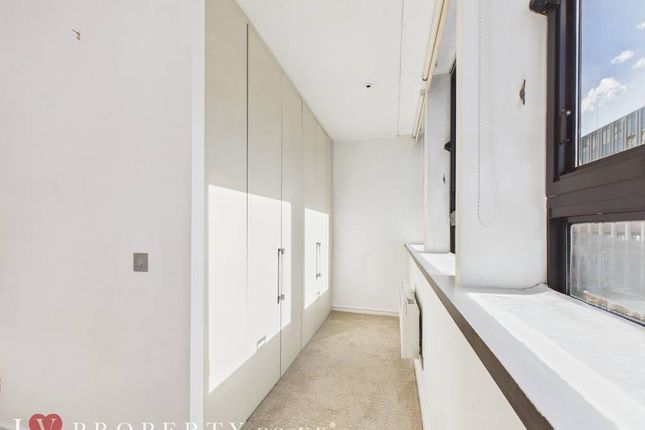 Apartment 501,, Millennium, Birmingham photo 4