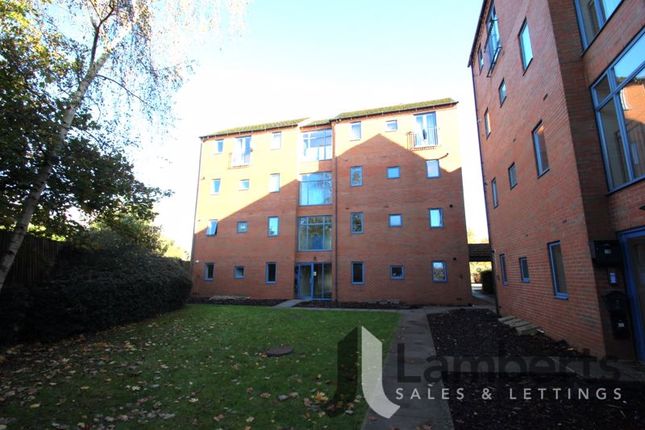 Flat for sale in Clive Road, Enfield, Redditch