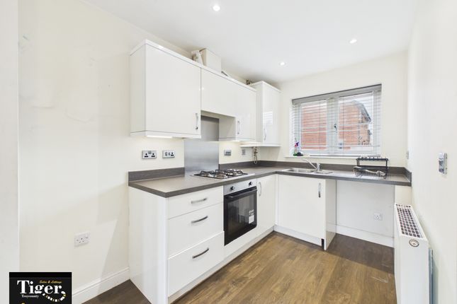 10, Highfield Gardens, Blackpool photo 3