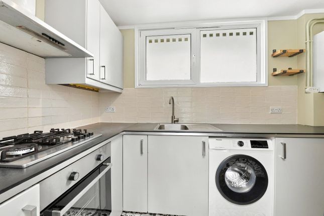 13, Prague Place, London photo 4