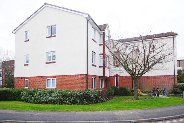 Thumbnail Flat to rent in Maunsell Park, Station Hill, Three Bridges