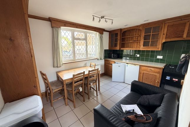 161, Ashwood Road, Potters Bar photo 3