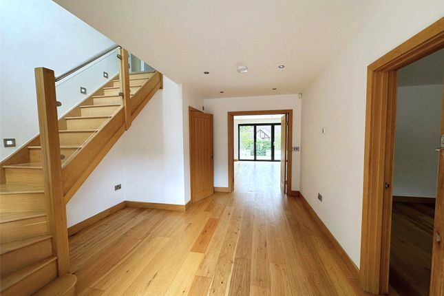 108, Rickmansworth Lane, Gerrards Cross photo 4