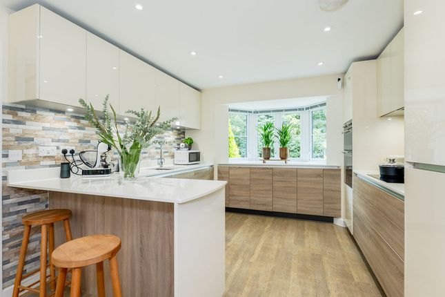 10, Cheesmer Way, Horsham photo 3