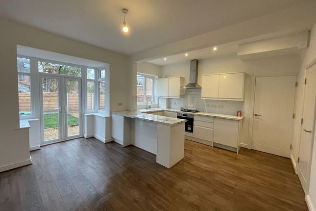 2 Kingsley Road, Manchester photo 4