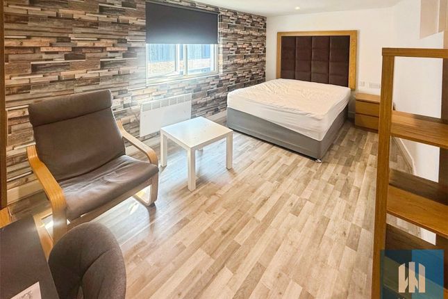 1-bed flat on Apartment 86,, Palace Studios, Huddersfield, £780/mo