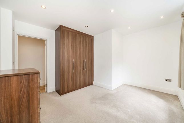 Flat 12A, Park Lodge, St. Johns Wood Park, London photo 4