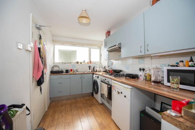 16, Berkeley Court, Nottingham photo 3