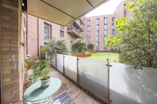 Flat 2 Broughton Court, 4a Garnet Place, West Drayton photo 2