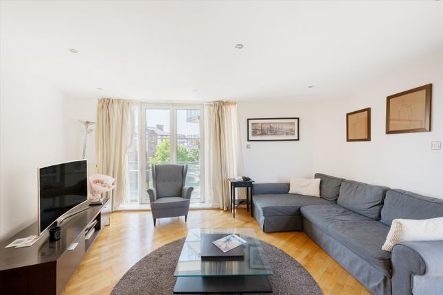 1, Palgrave Gardens, London photo 4