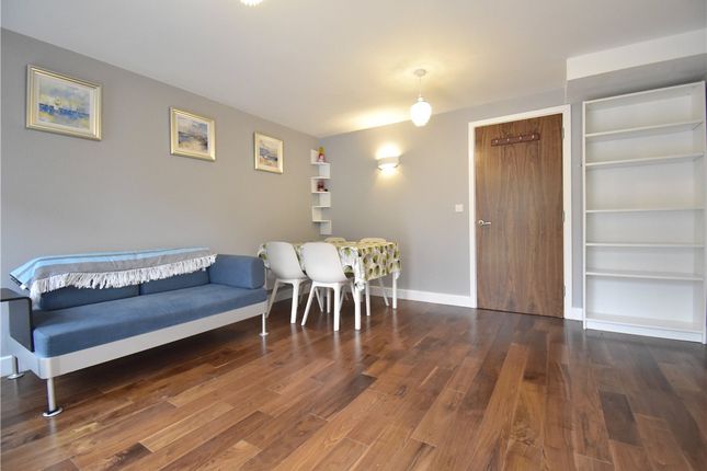 42, Fishers Lane, Cambridge photo 3
