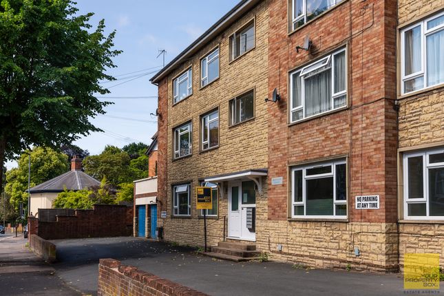Thumbnail Flat to rent in Arlington Court, Droitwich Road, Worcester