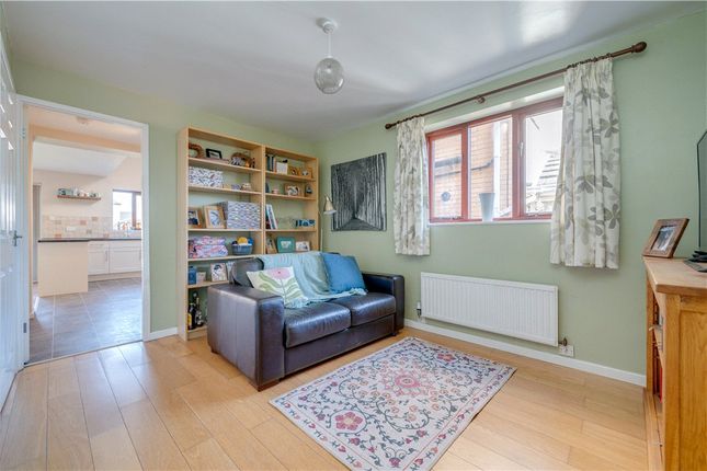 10, Glebe Field Chase, West Yorkshire photo 4