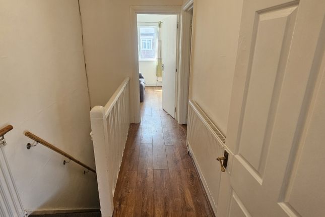 27 Ripley Road,, Canning Town, Canning Town photo 4