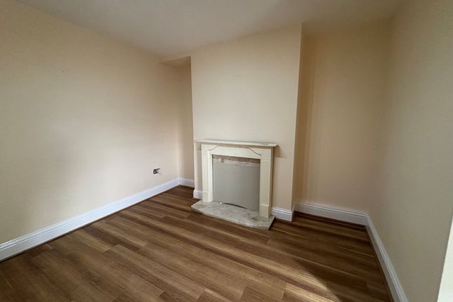 16, Swansea photo 4