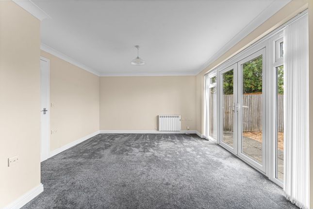 Hawthorn Court, Staines Road West, Ashford photo 4