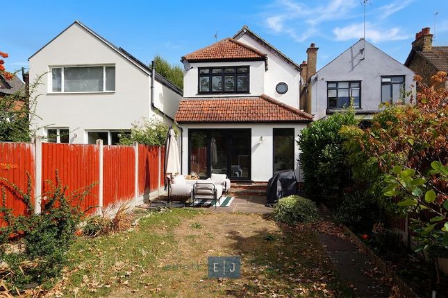 61, Meadow Road, Loughton photo 2