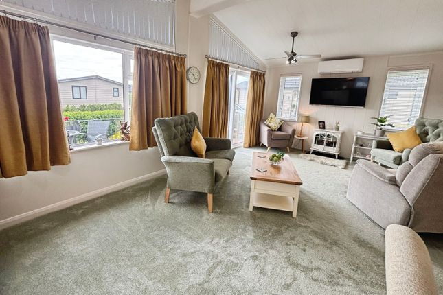8, Bay Willow Road, Burton Waters photo 2