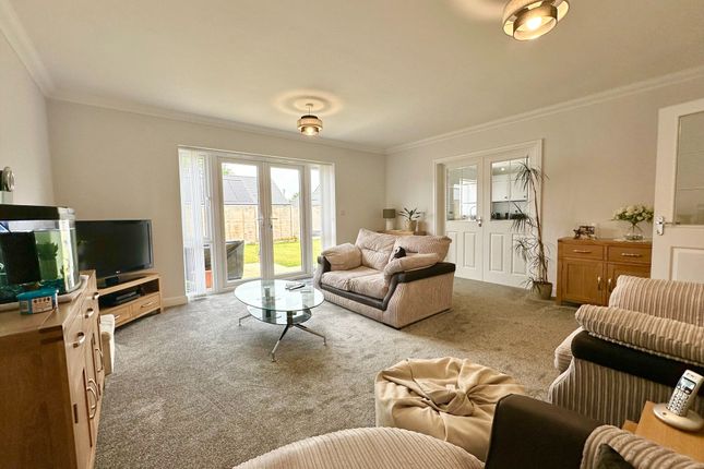 31, Starkings Road, Great Yarmouth photo 2
