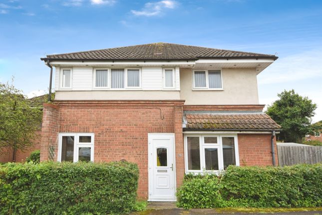 Thumbnail Maisonette for sale in Fairfax Avenue, Pitsea, Basildon