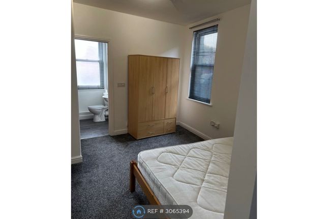 Studio flat on Steam Hammer Inn, Thomas St, Lincoln, £595/mo