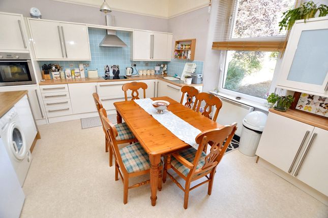 First Floor Flat, 16, St. Stephens Road, Cornwall photo 3