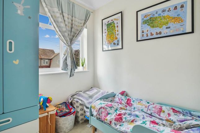 Terraced house for sale in Franklin Crescent, Mitcham