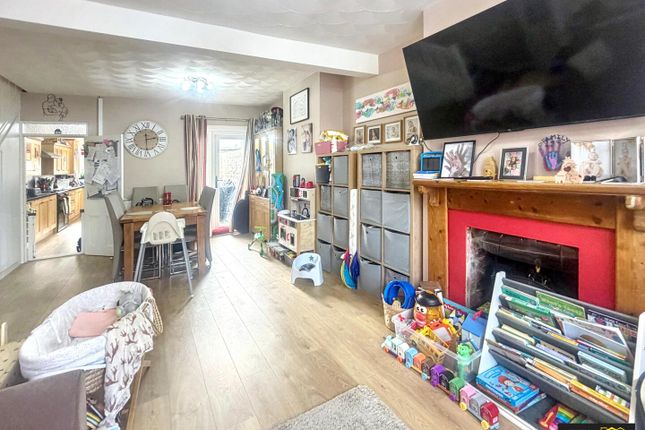 4, Clearmount Road, Weymouth photo 3