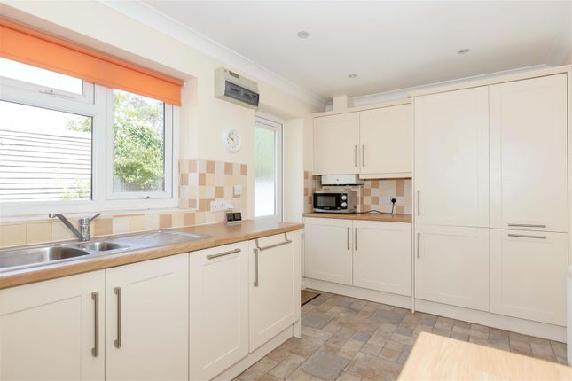 14a, Seldens Way, Worthing photo 4