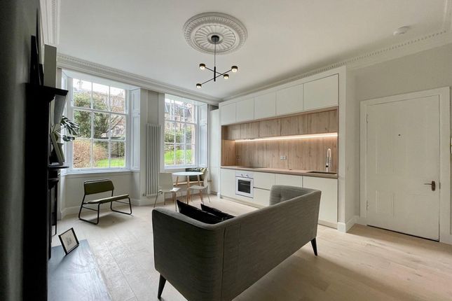 Huntly Gardens 27 flat  B 2, Glasgow photo 2