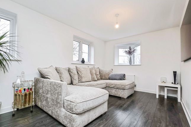 Apartment 6, 10, Aldridge Square, Birmingham photo 3