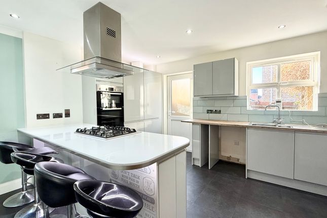 14, Exmoor Road, Westbury photo 3