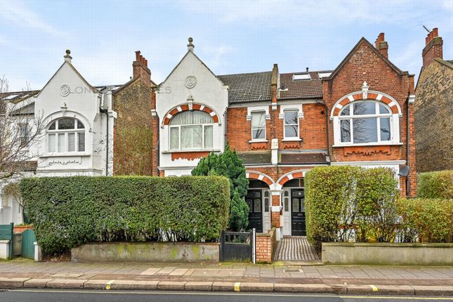 Flat for sale in Fulham Palace Road, Fulham