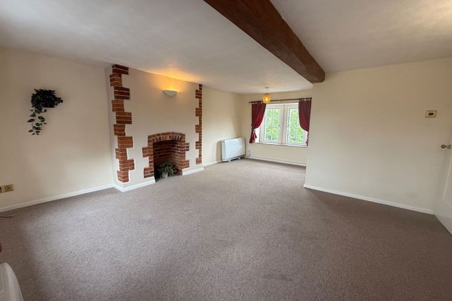 Flat 3,Weavers House, The Green, Calne photo 2