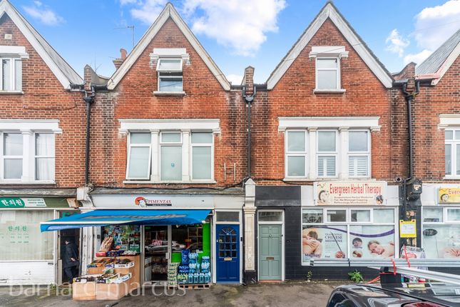 Flat for sale in Cambridge Road, New Malden