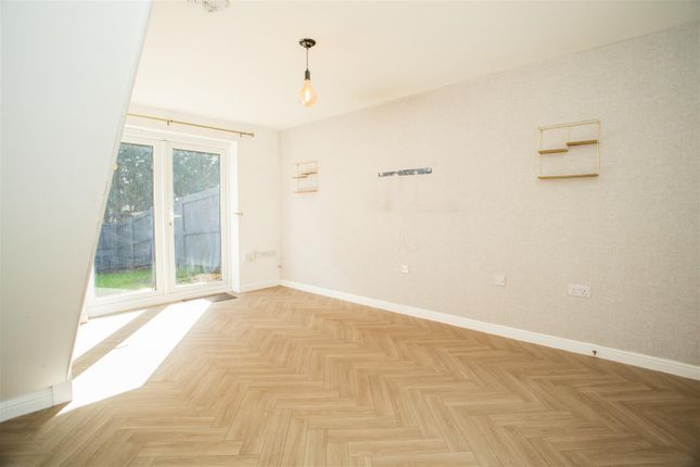 16, Bretton Avenue, Warrington photo 4