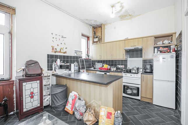 8, Grant Street, Greenock photo 4