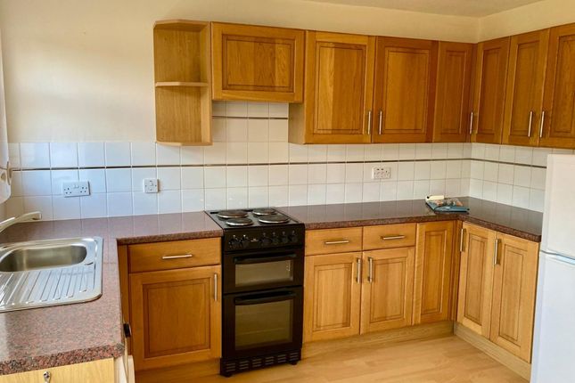6, Bearsden Way, Broadbridge Heath photo 2