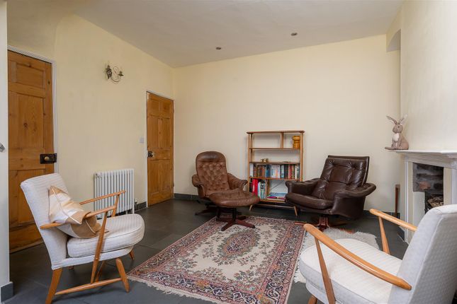 Sitting Area