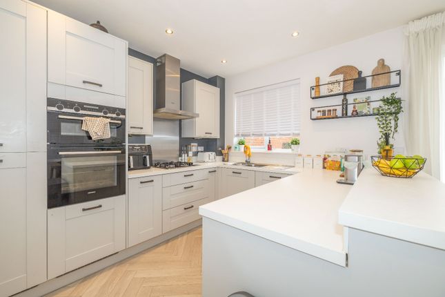 8, Pitman Road, Canterbury photo 2