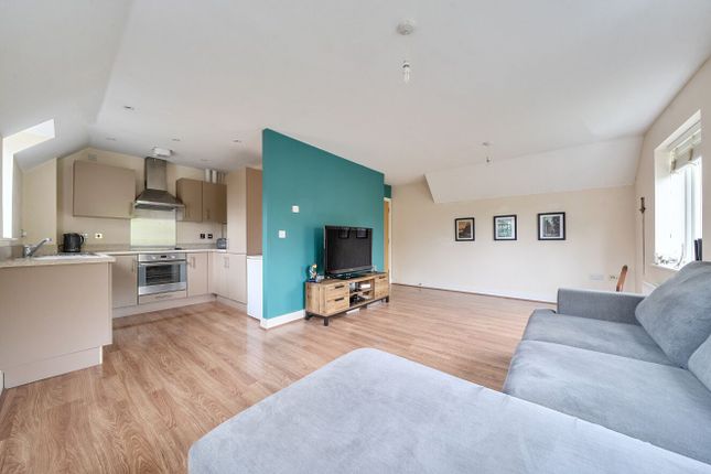 Flat Seven, Pater Court, Knowle photo 2