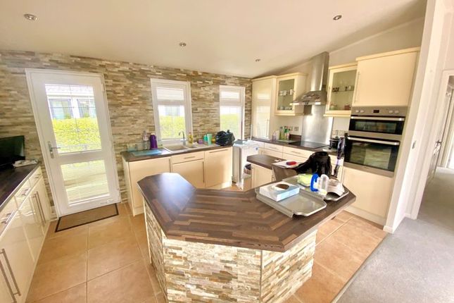 20, Wickham Court, Fareham photo 4