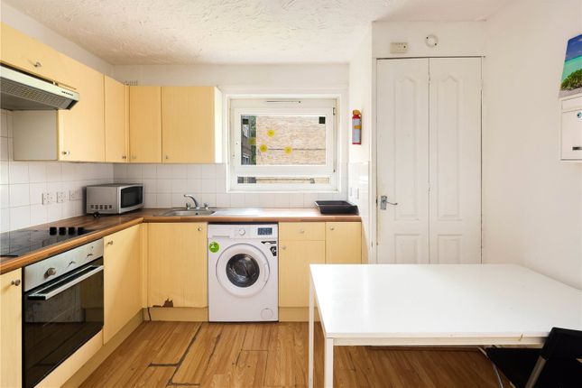 Flat for sale in Patrick Connolly Gardens, Bow, London