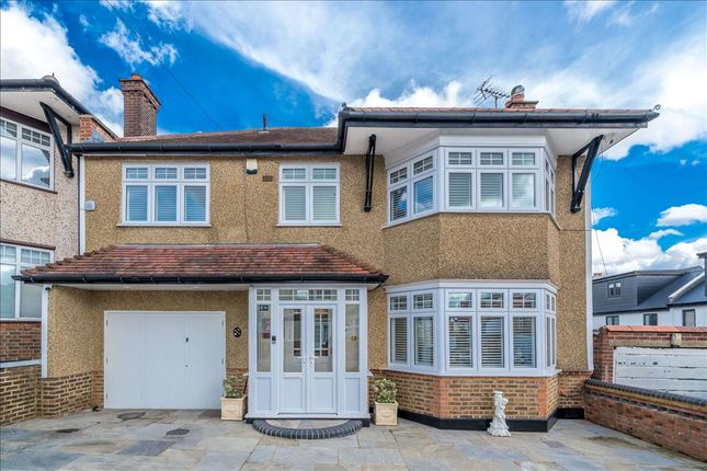Thumbnail Property for sale in St Andrews Close, London