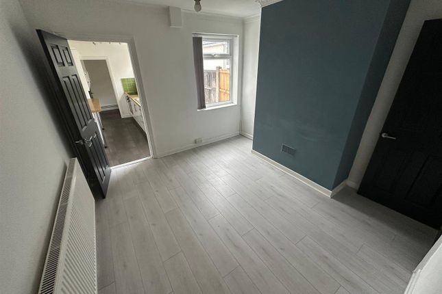 6A, Albert Street, Nottingham photo 2