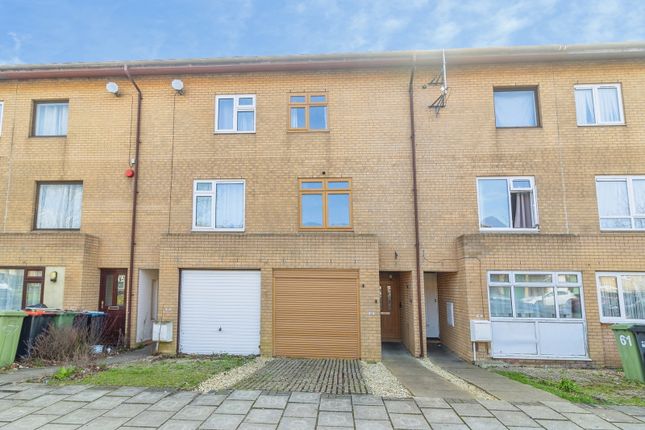 3-bed house on 59, Towan Avenue, Milton Keynes, £300,000