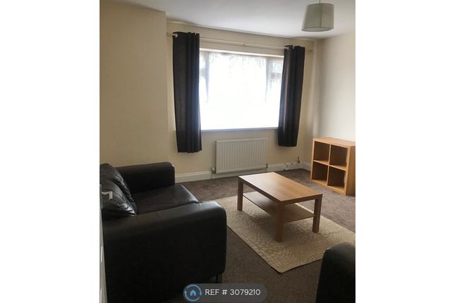 Flat, Luton photo 5
