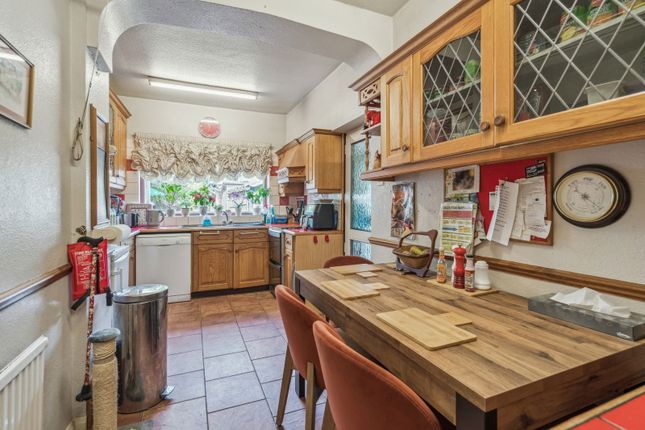 60, Denham Way, Rickmansworth photo 3